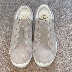 Tan Jack roger slip ons